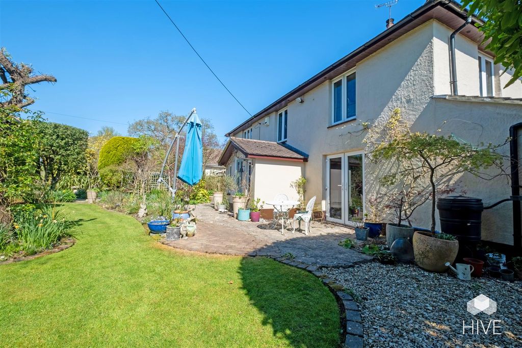 Property photo 3 of 34