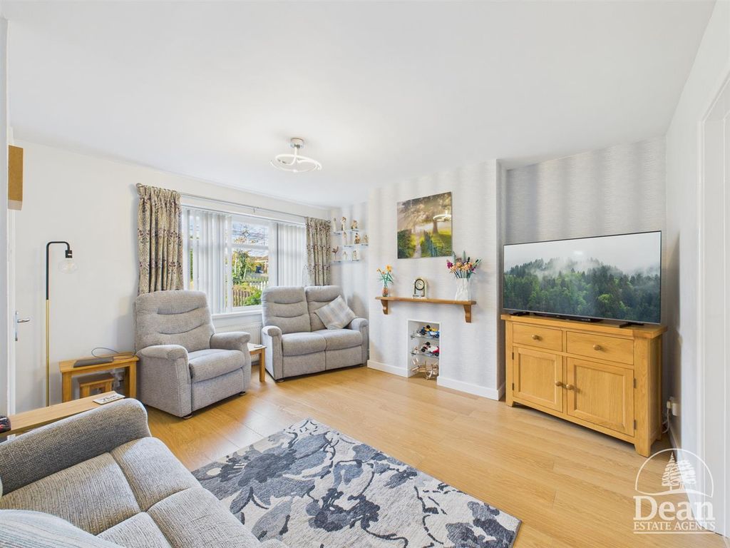 Property photo 3 of 18