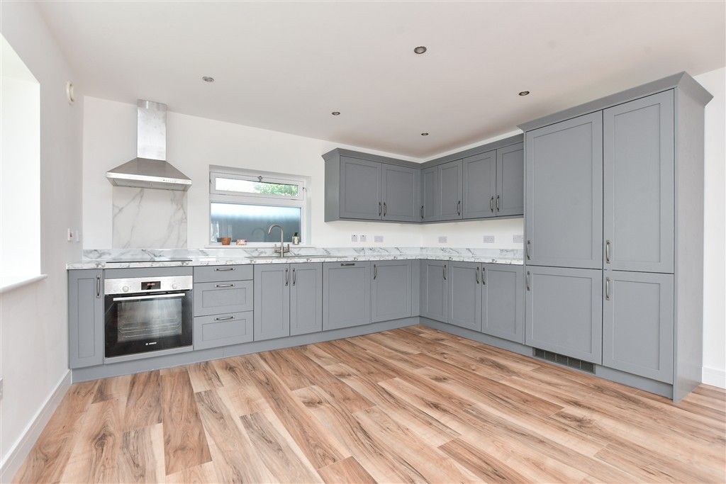 Property photo 1 of 12 Kitchen