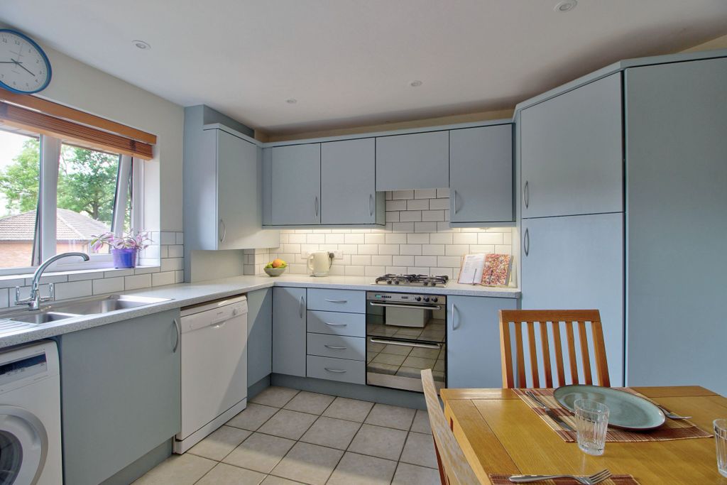 Property photo 2 of 13