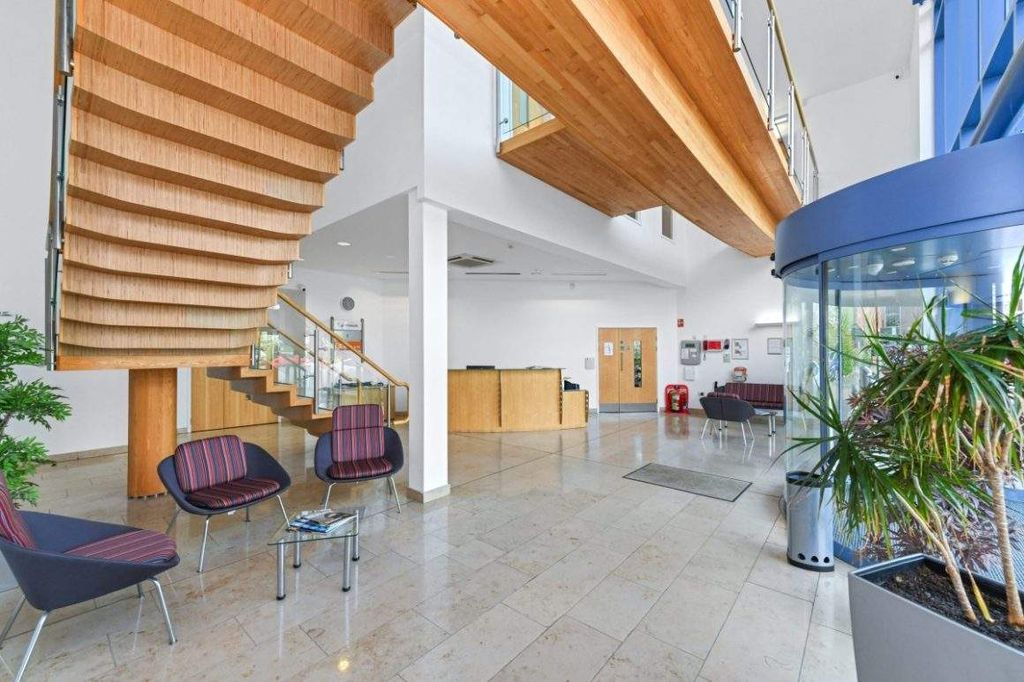 Property photo 3 of 6