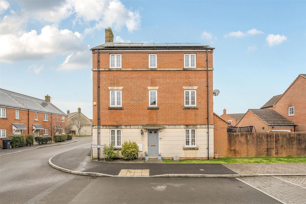 Property photo 1 of 19 6981995Fa9E39-1406555-2-6980B96973A0c.Jpg