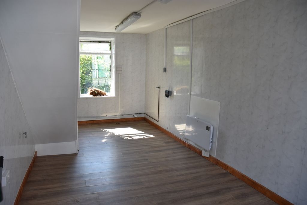 Property photo 2 of 3
