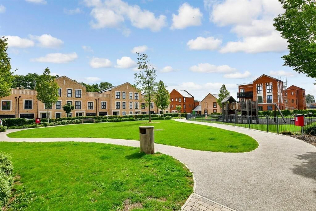 Property photo 2 of 3 Surrounding Area