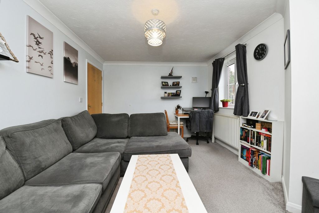 Property photo 3 of 16
