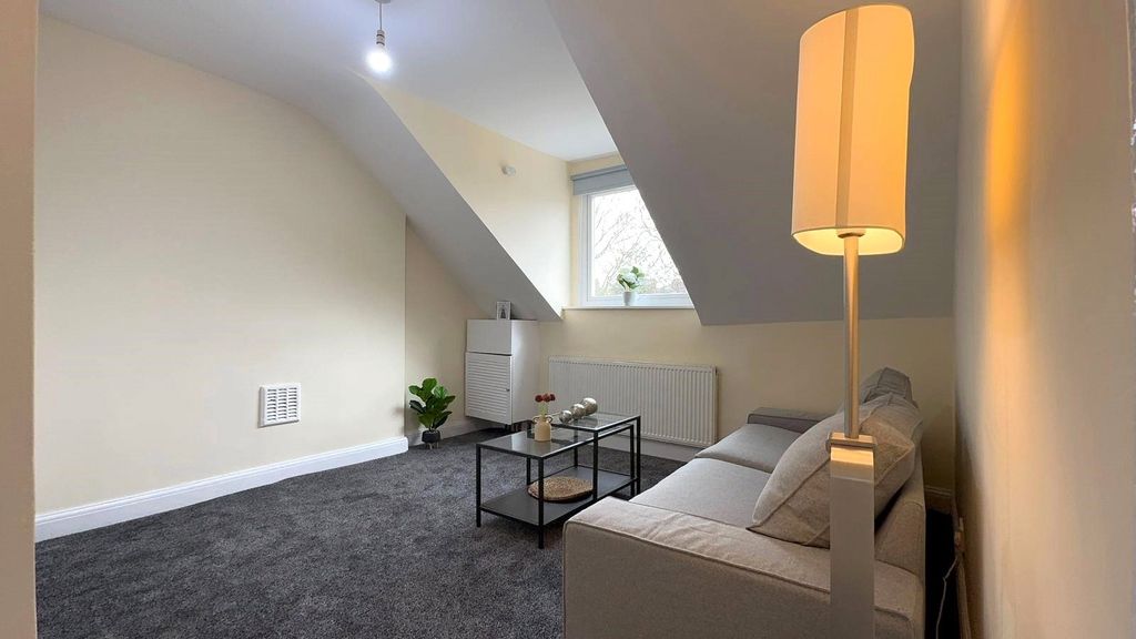 Property photo 1 of 10 Picture No. 05