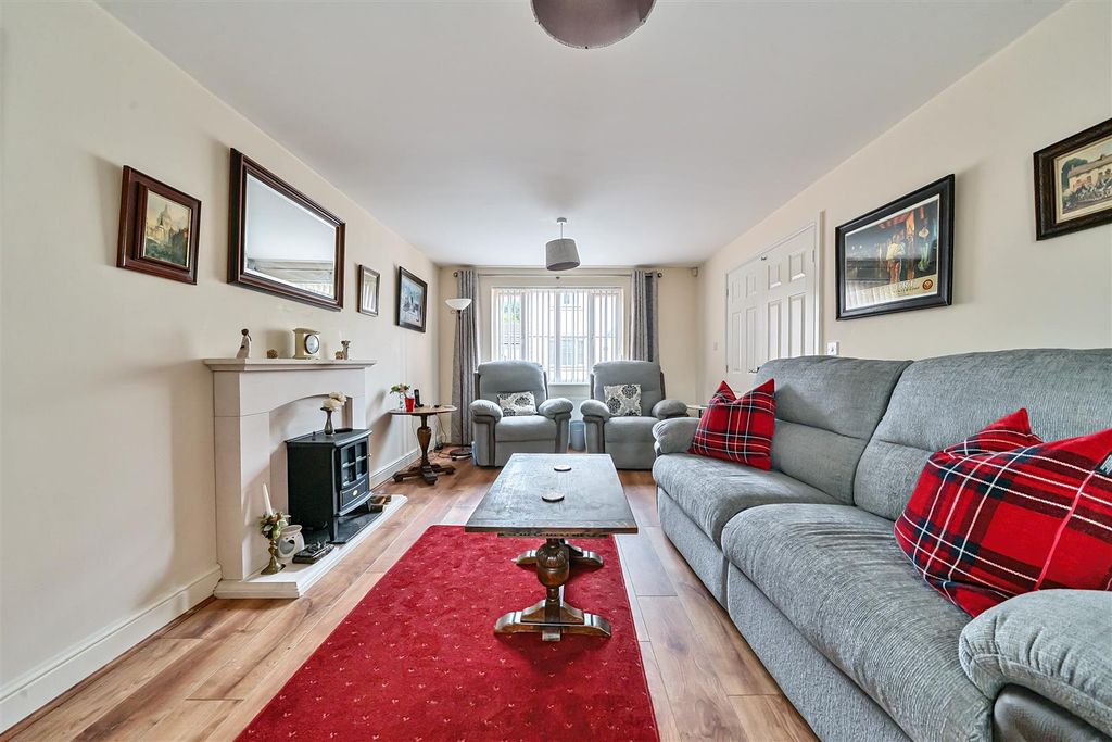 Property photo 2 of 26