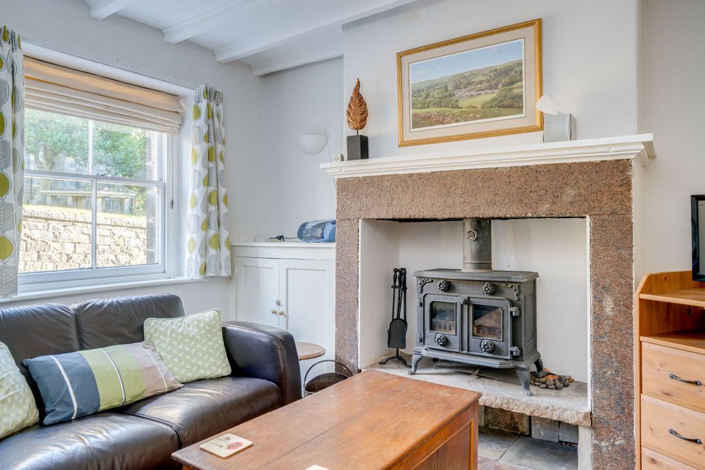 Property photo 3 of 13