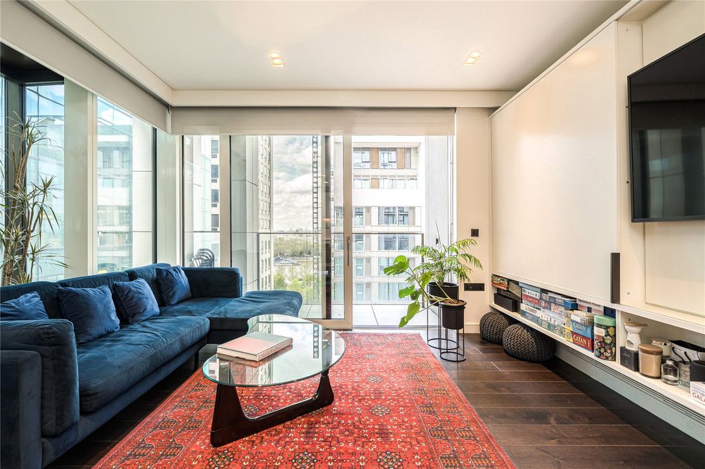 Property photo 2 of 27 Picture No. 24