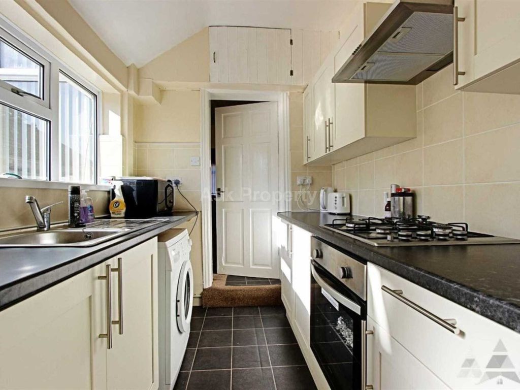 Property photo 3 of 4