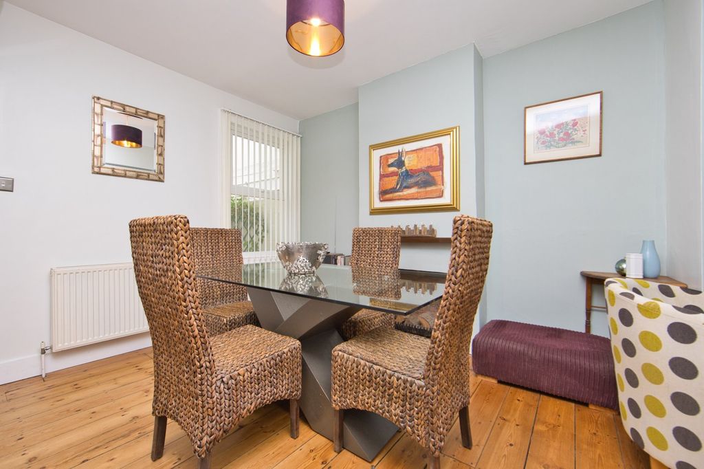 Property photo 3 of 16 Picture 3