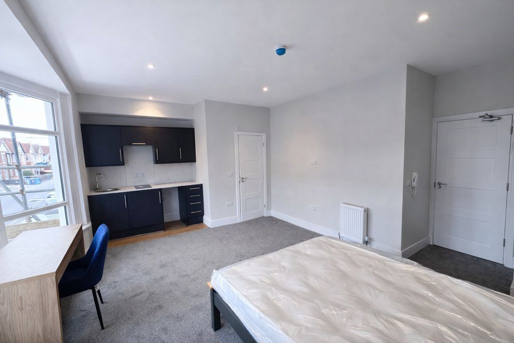 Property photo 3 of 7 Photo 3