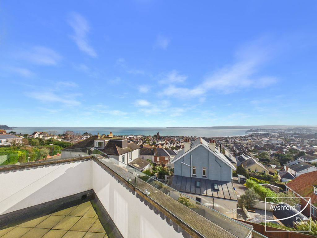 Property photo 2 of 44