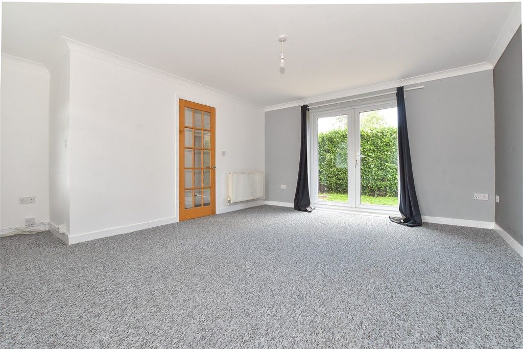 Property photo 2 of 14 Lounge