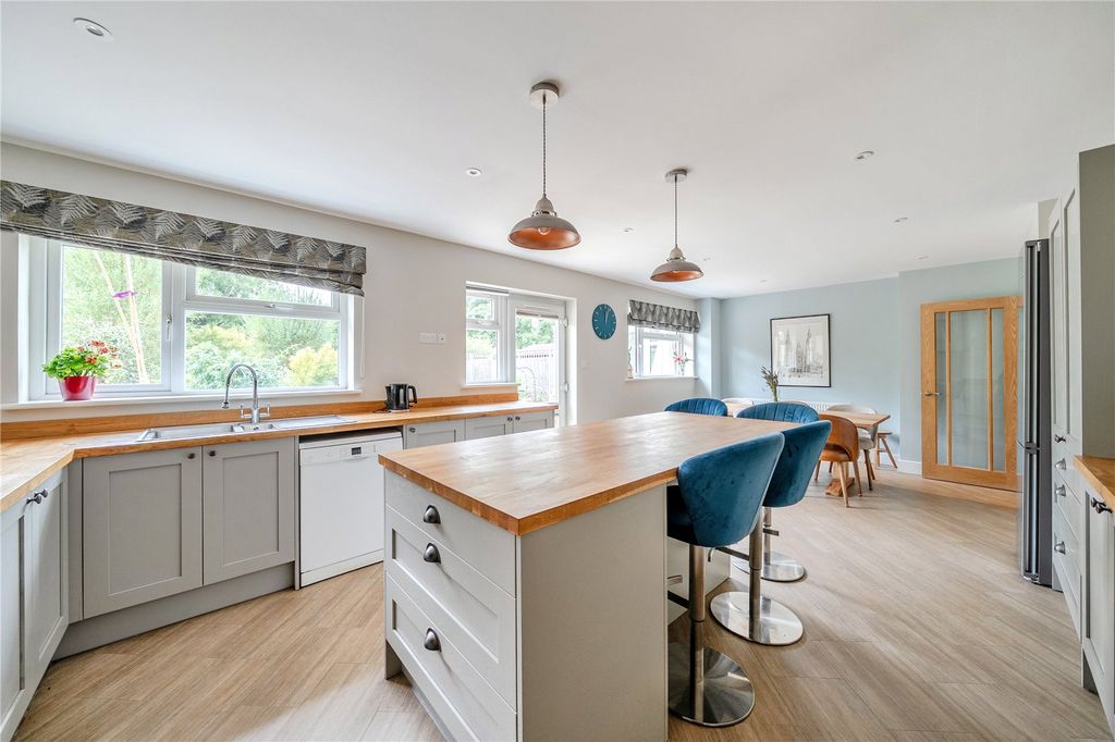 Property photo 2 of 11 Picture No. 04