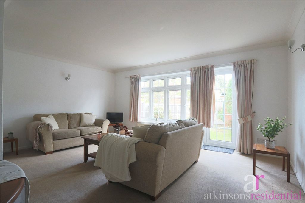 Property photo 2 of 18 Picture No. 22