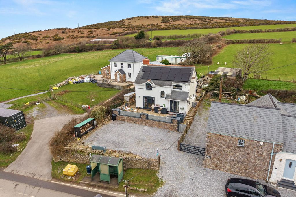 Property photo 2 of 35