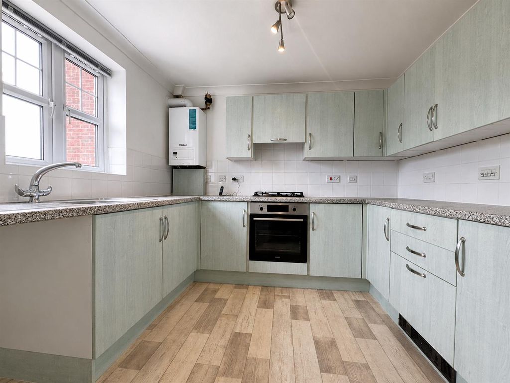 Property photo 2 of 13