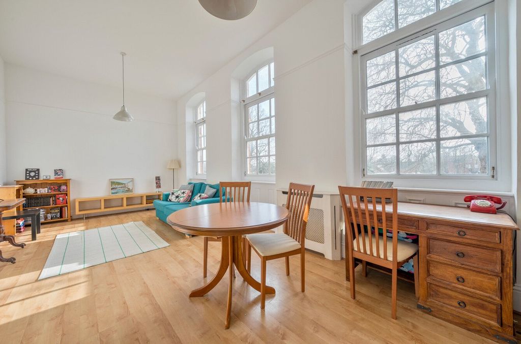 Property photo 3 of 9 Living Room