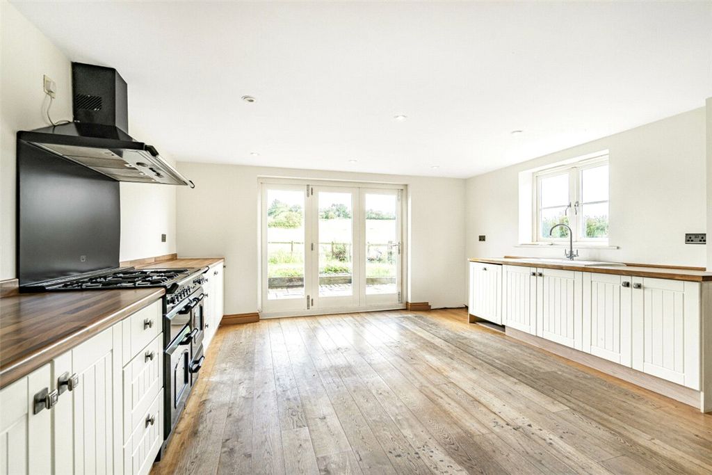 Property photo 3 of 31 Picture No. 03