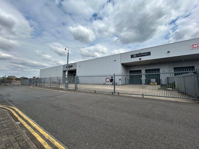 Property photo 2 of 10 V2 Vector Park