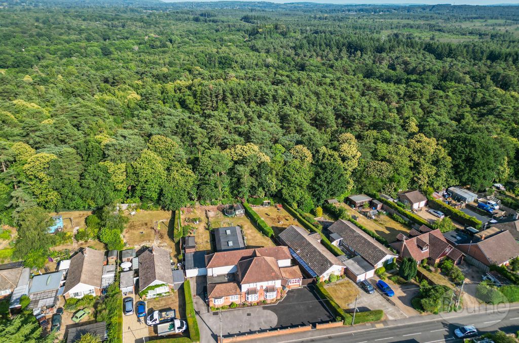 Property photo 2 of 24 Bfce8B75-d941-455...