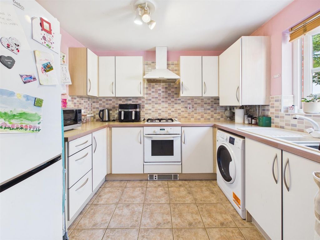 Property photo 2 of 13