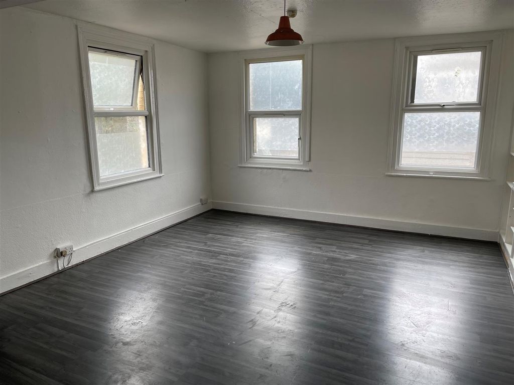 Property photo 2 of 3 Unit 3 - 1 Hbp.Jpg