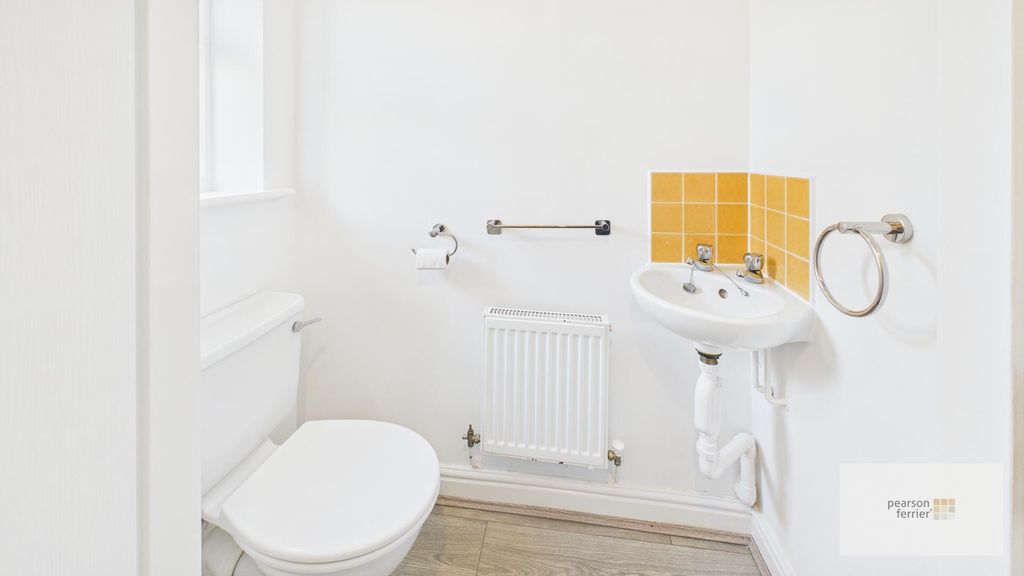 Property photo 3 of 13 WC