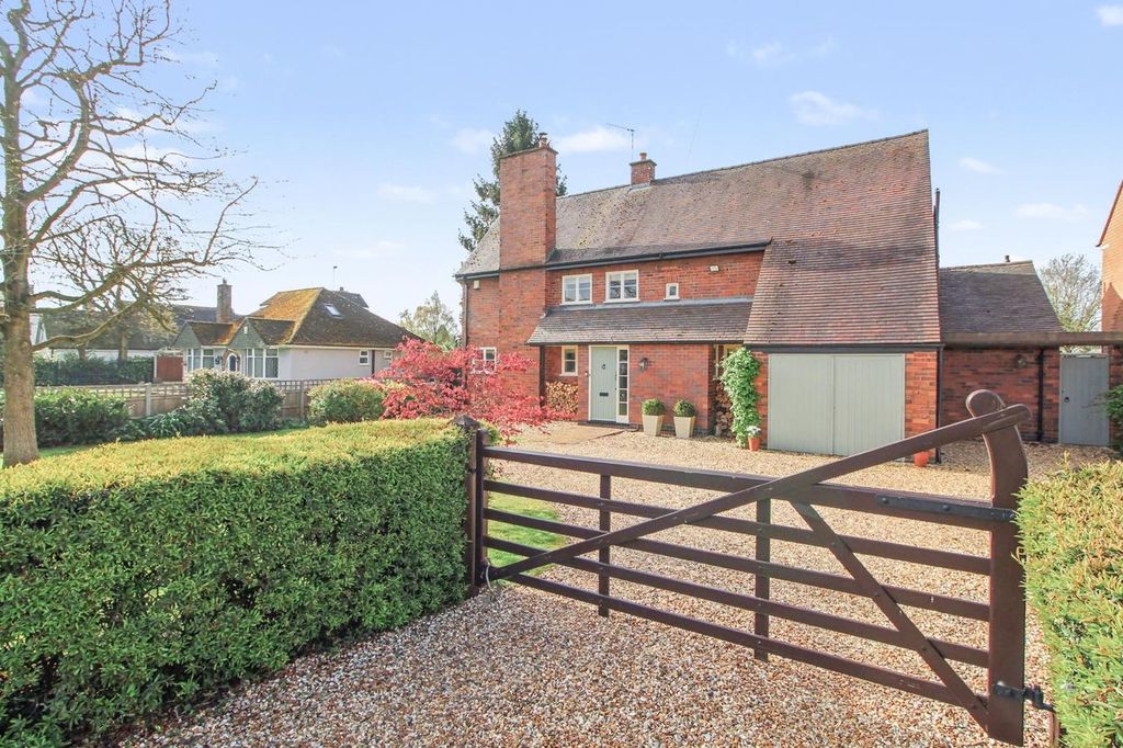 Property photo 2 of 34