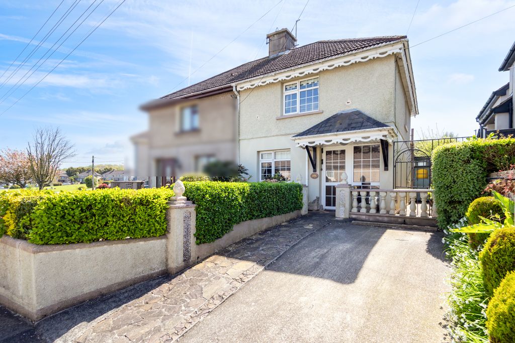 Property photo 1 of 37