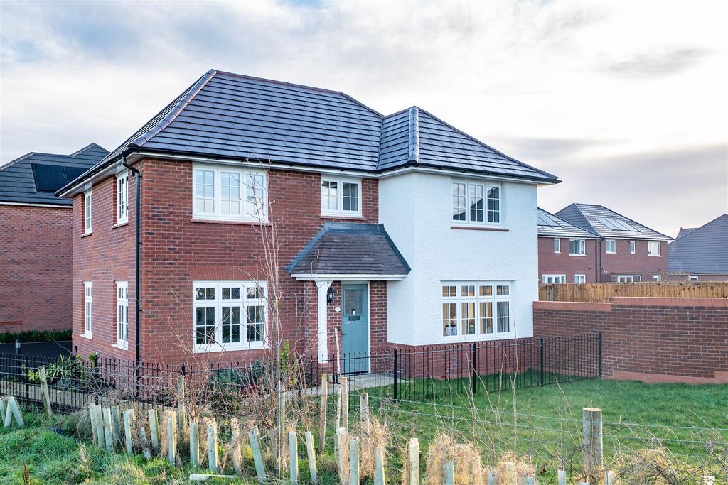 Property photo 1 of 28 Front External