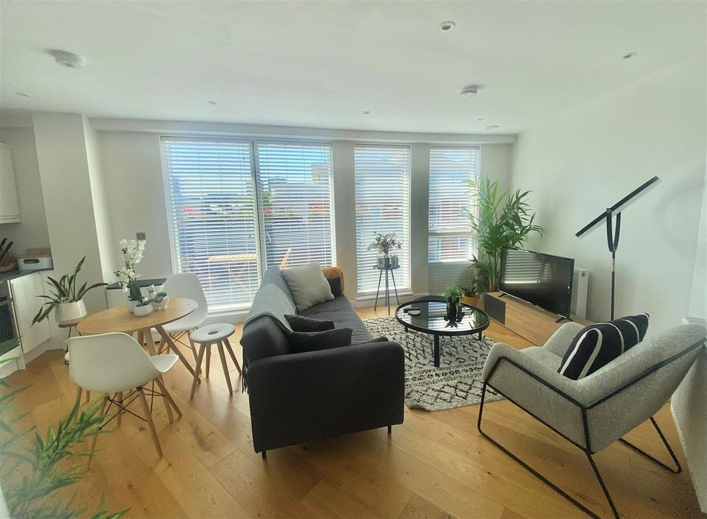 Property photo 1 of 9 12345678.Jpg