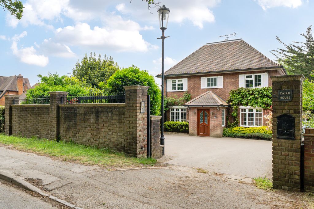 Property photo 2 of 17