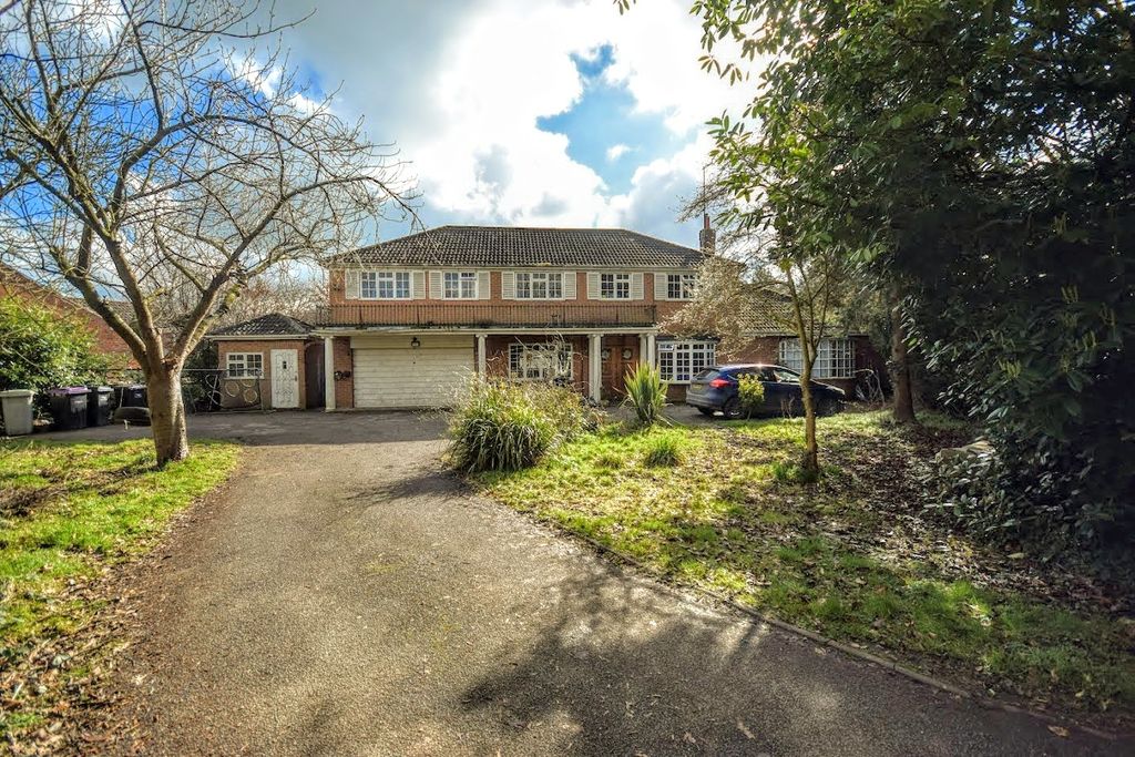 Property photo 1 of 5
