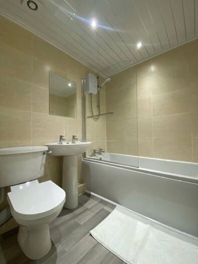 Property photo 3 of 14 Bathroom