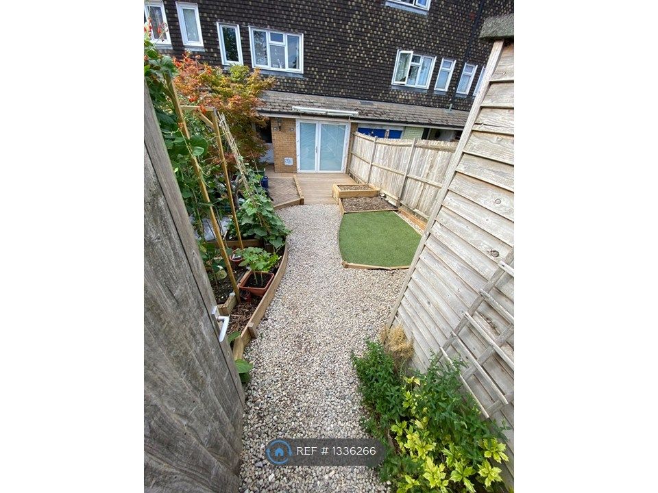 Property photo 3 of 24