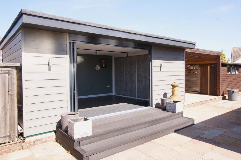 Property photo 1 of 11 Picture No. 04