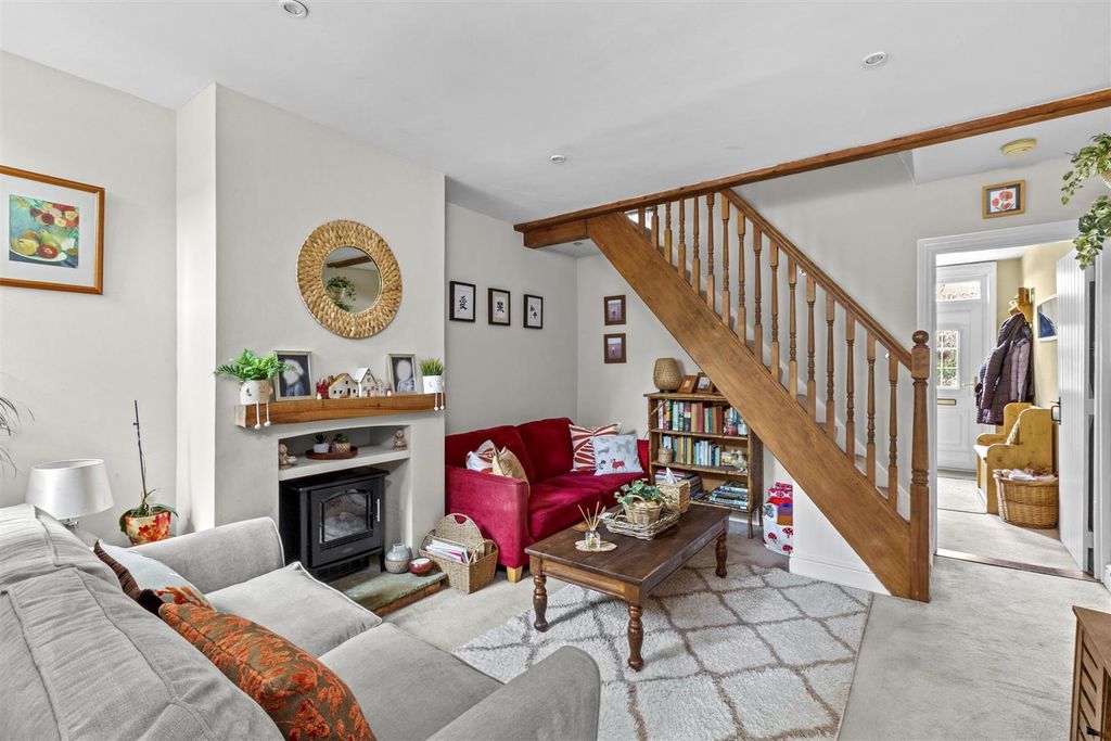 Property photo 3 of 17 109 Penn Rd, Hp15 7Na-6.Jpg