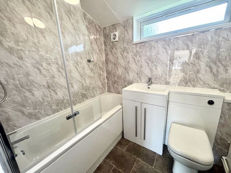 Property photo 2 of 10 Bathroom