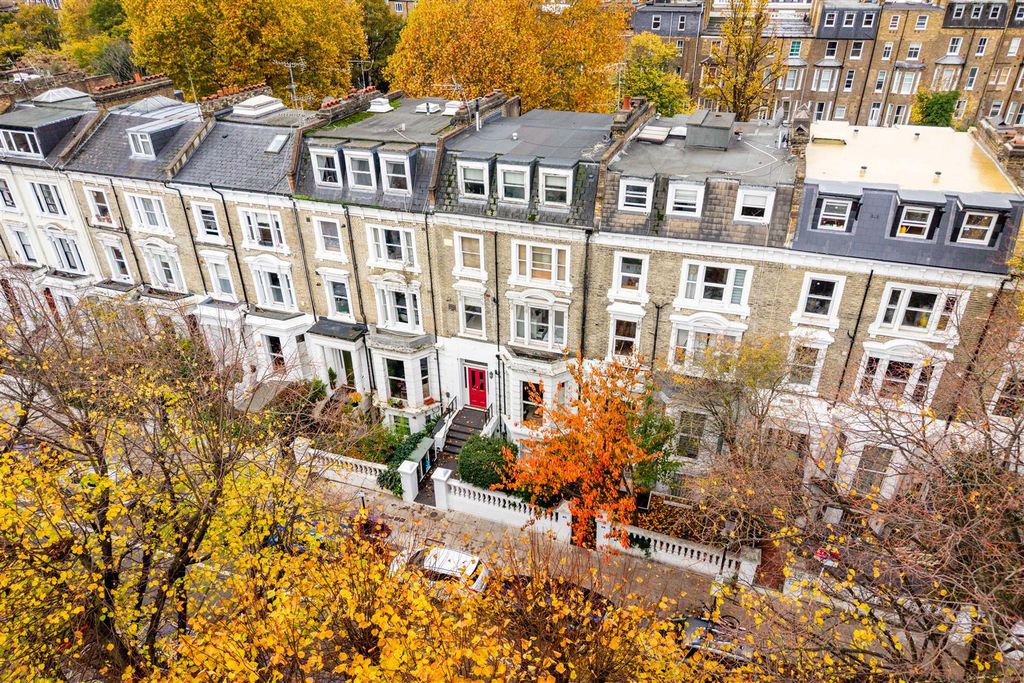 Property photo 1 of 11 Elsham Road-4.Jpg