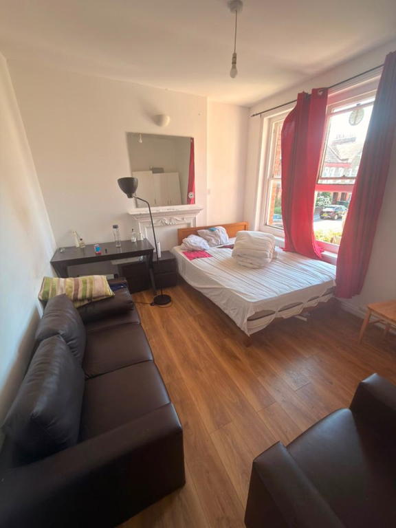 Property photo 1 of 1