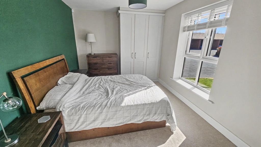 2 bed flat for saleConquerors Way, Upton, Northampton NN5 photo 5