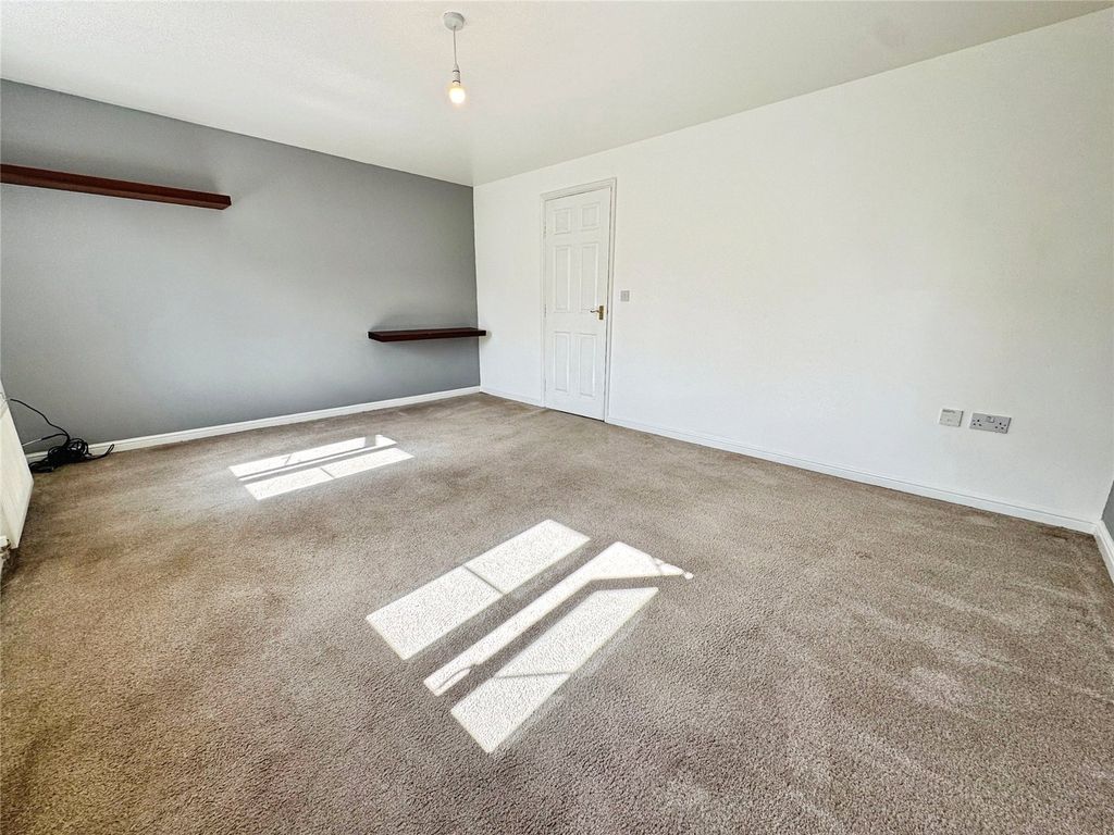 Property photo 3 of 16 Picture No. 04