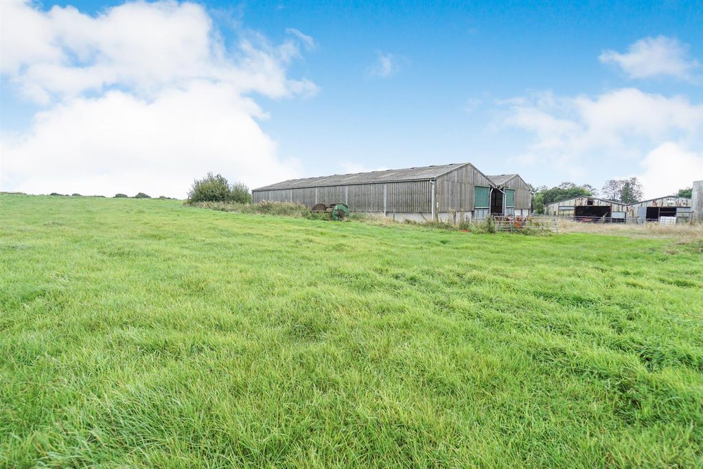 Property photo 2 of 10 Land