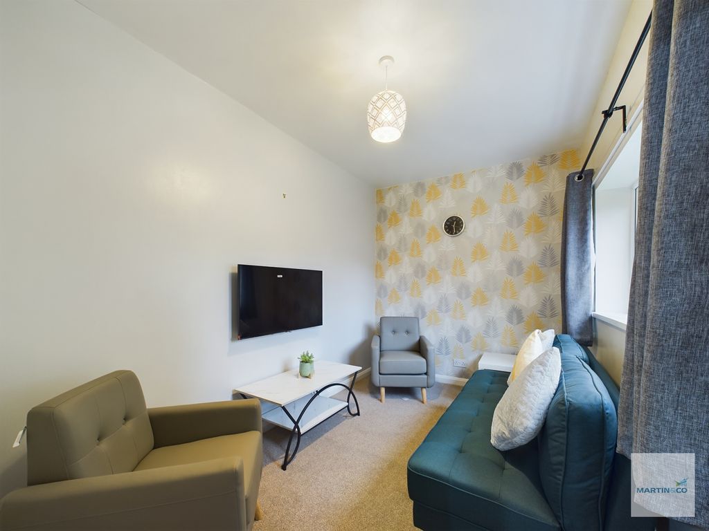 Property photo 2 of 12 Cam03394G0-Pr0096-Still008