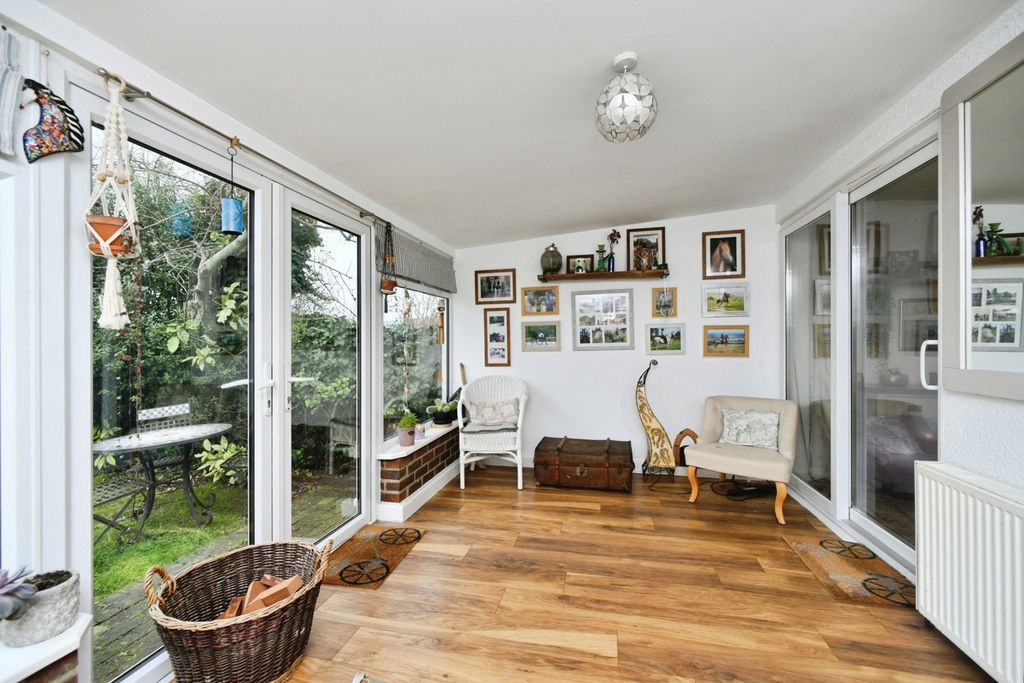 Property photo 2 of 20 Pbox-Img.Jpg