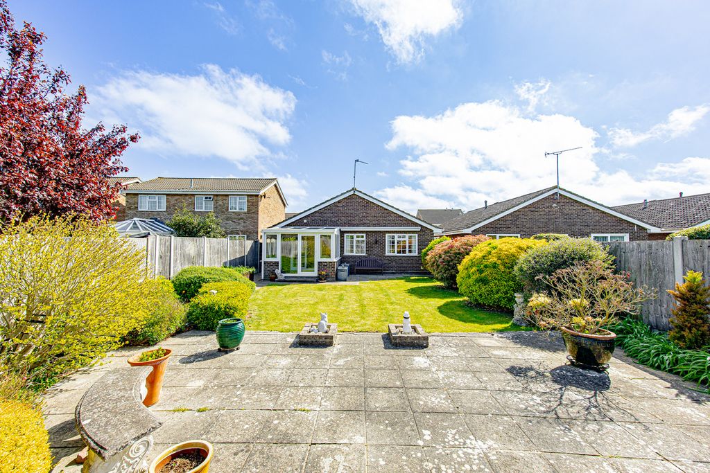 Property photo 3 of 25