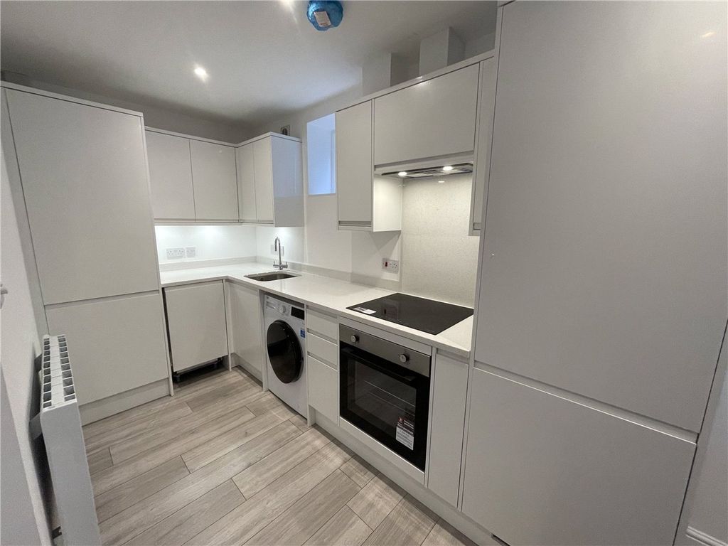 Property photo 2 of 8 Picture No. 05