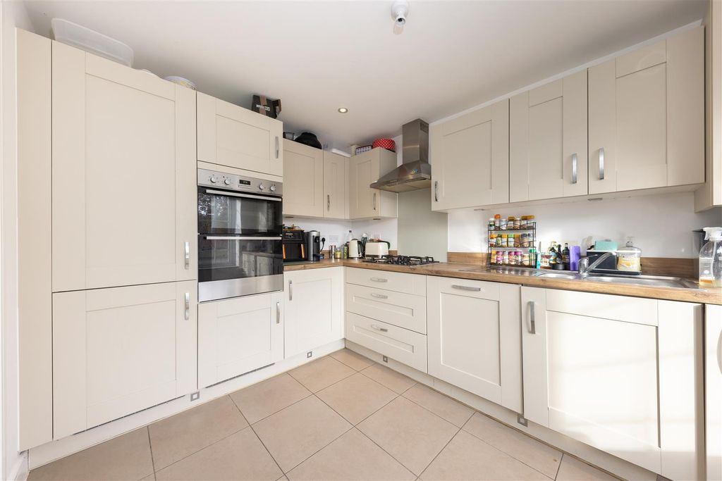 Property photo 2 of 24 Ba-5.Jpg